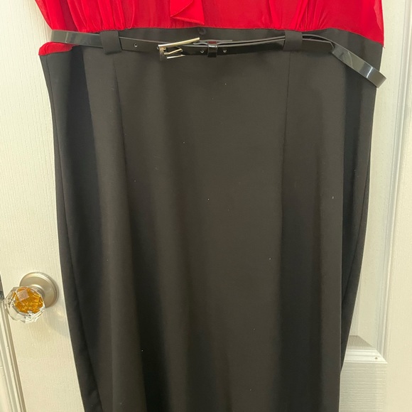ALYX BELTED DRESS. LIKE NEW! WORN ONCE. SHEATH DRESS WITH RUFFLE ACCENTS. - Picture 8 of 15